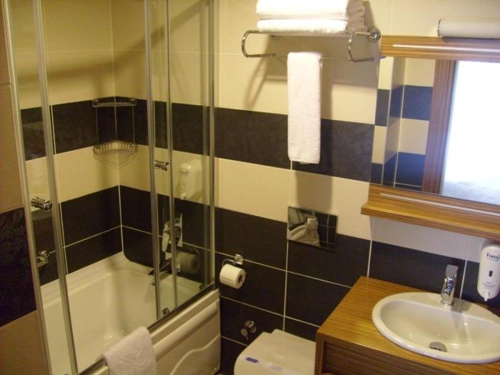 Hotel Almina Park Duzce Bilik gambar